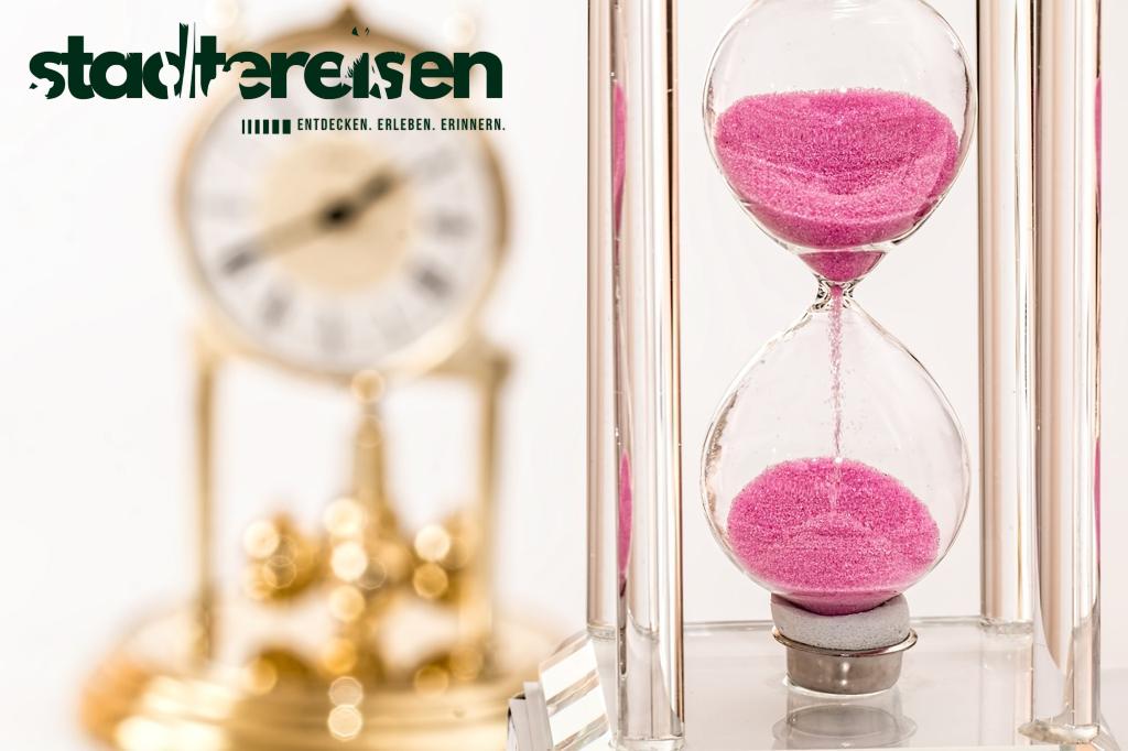 Städte Mit Digitalen Zeittoren Für Historische Ar-Erlebnisse