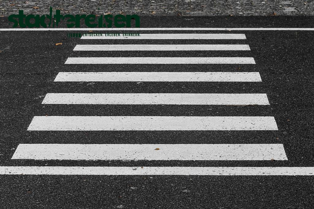 Städte Mit Interaktiven Zebrastreifen Die Auf Bewegung Reagieren