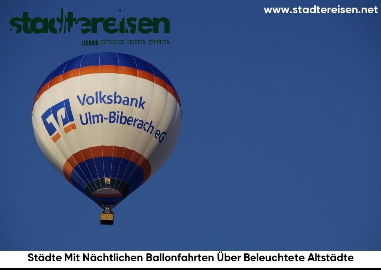 Städte Mit Nächtlichen Ballonfahrten Über Beleuchtete Altstädte