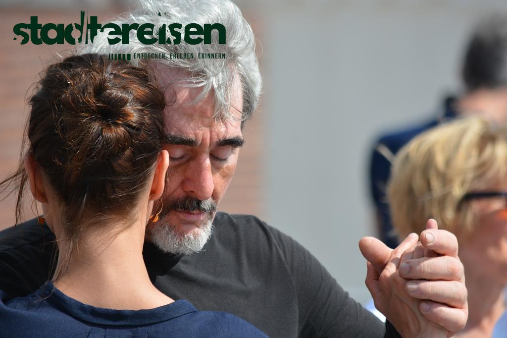Städte Mit Öffentlichen Tanzflächen Für Paartanz Unter Freiem Himmel