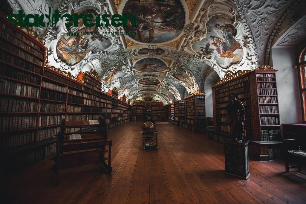 Städte Mit Rollenden Bibliotheken Bücher Auf Rädern Durch Die Straßen
