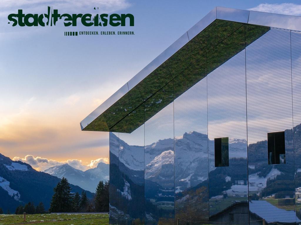 Städte Mit Temporären Spiegelinstallationen Auf Plätzen Neue Blickwinkel Erleben