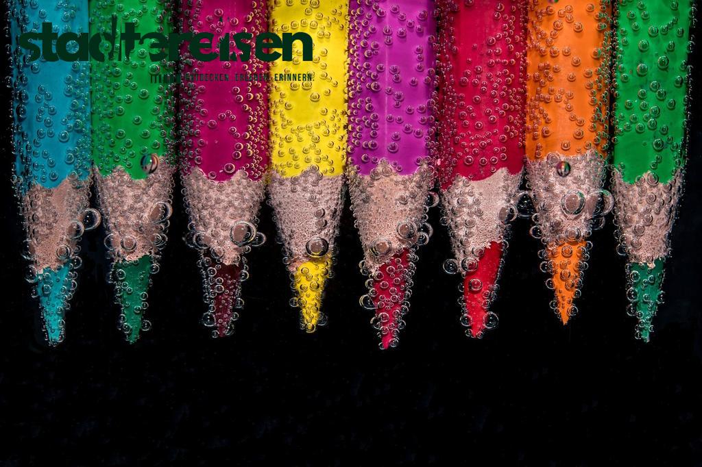 Wo Einkaufsstraßen Nachts Zu Kunstausstellungen Werden