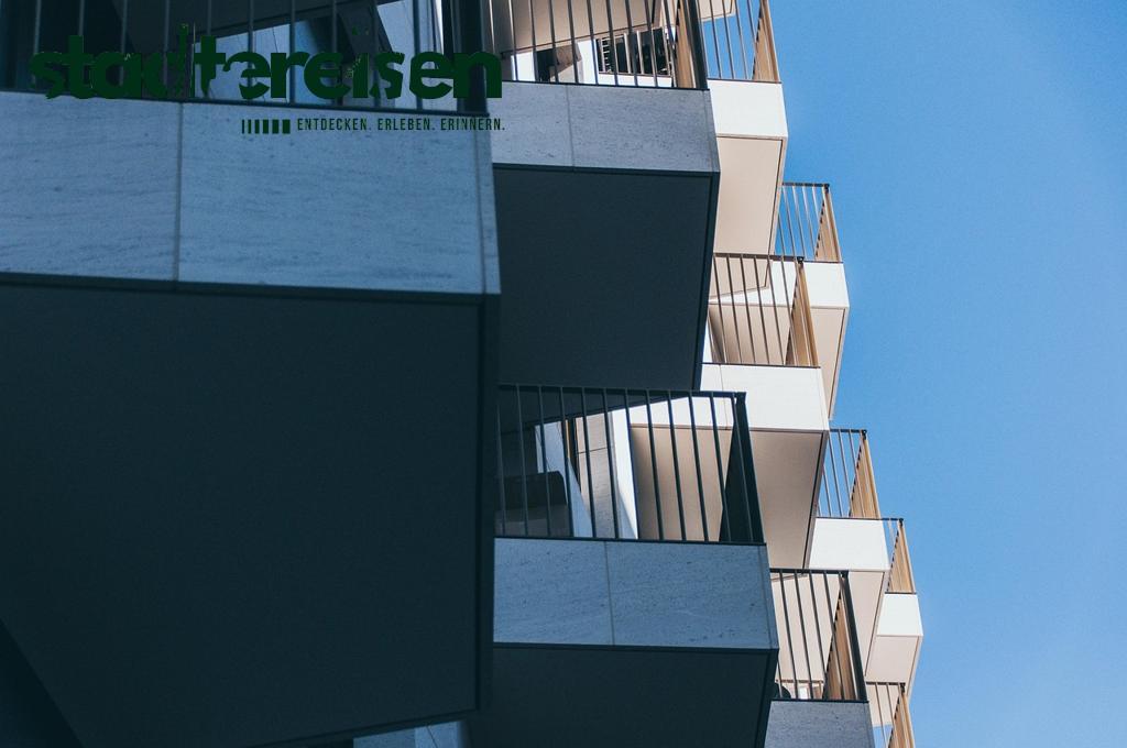 Wo Hochhäuser Nachts Zur Leinwand Für Urbane Geschichten Werden