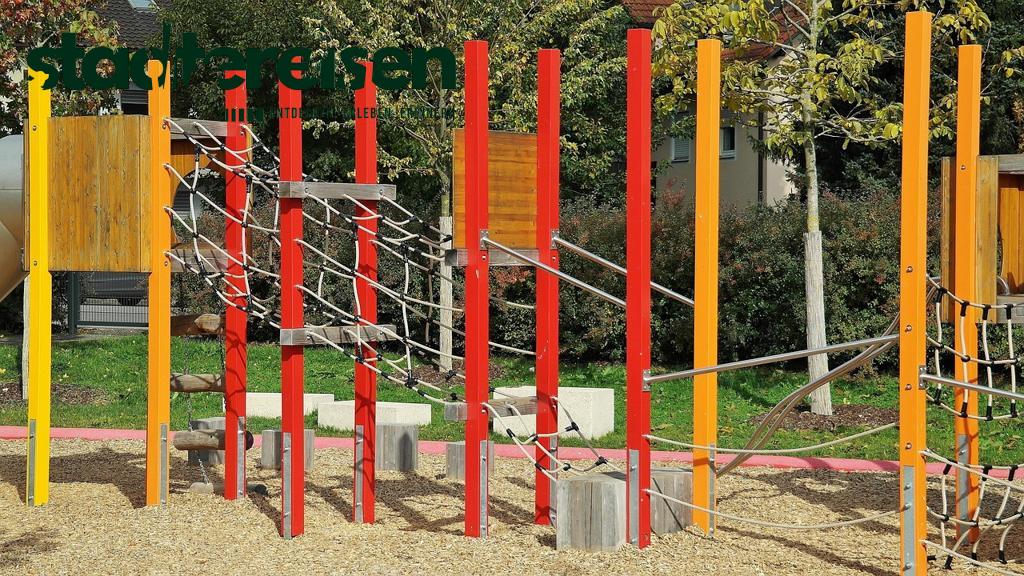Wo Sich Spielplätze Nachts In Lichtkunstwerke Verwandeln