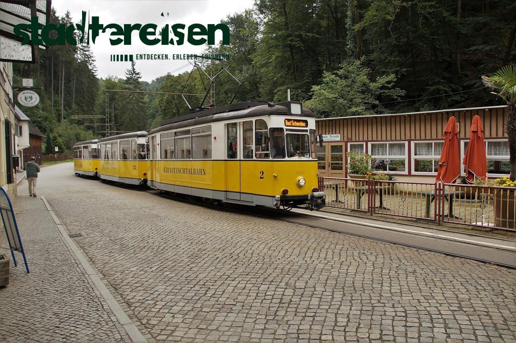 Wo Straßenbahnen Durch Historische Schlösser Fahren