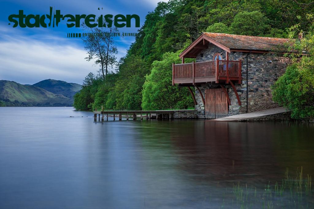 Städte Mit Häusern, Die Bei Regen Farbe Ändern
