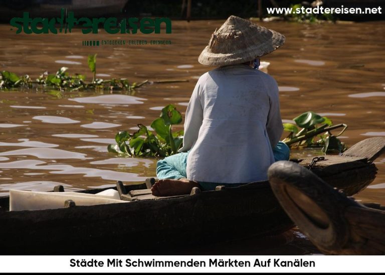 Städte Mit Schwimmenden Märkten Auf Kanälen