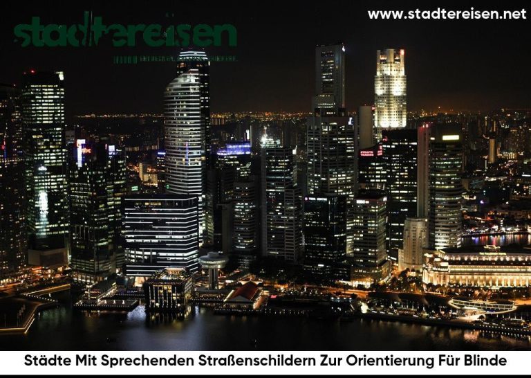 Städte Mit Sprechenden Straßenschildern Zur Orientierung Für Blinde